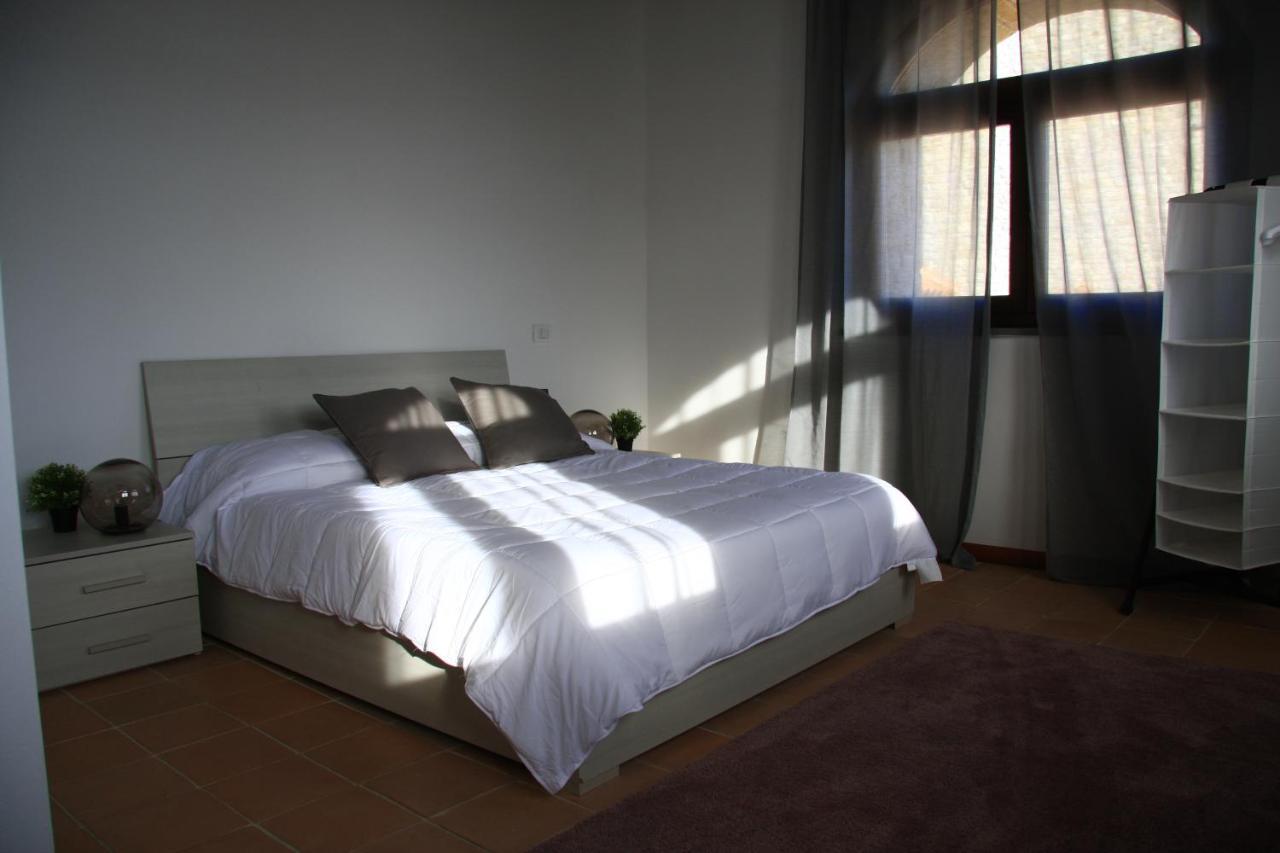 Ht Castello Di Campolongo Aparthotel Valfabbrica Luaran gambar