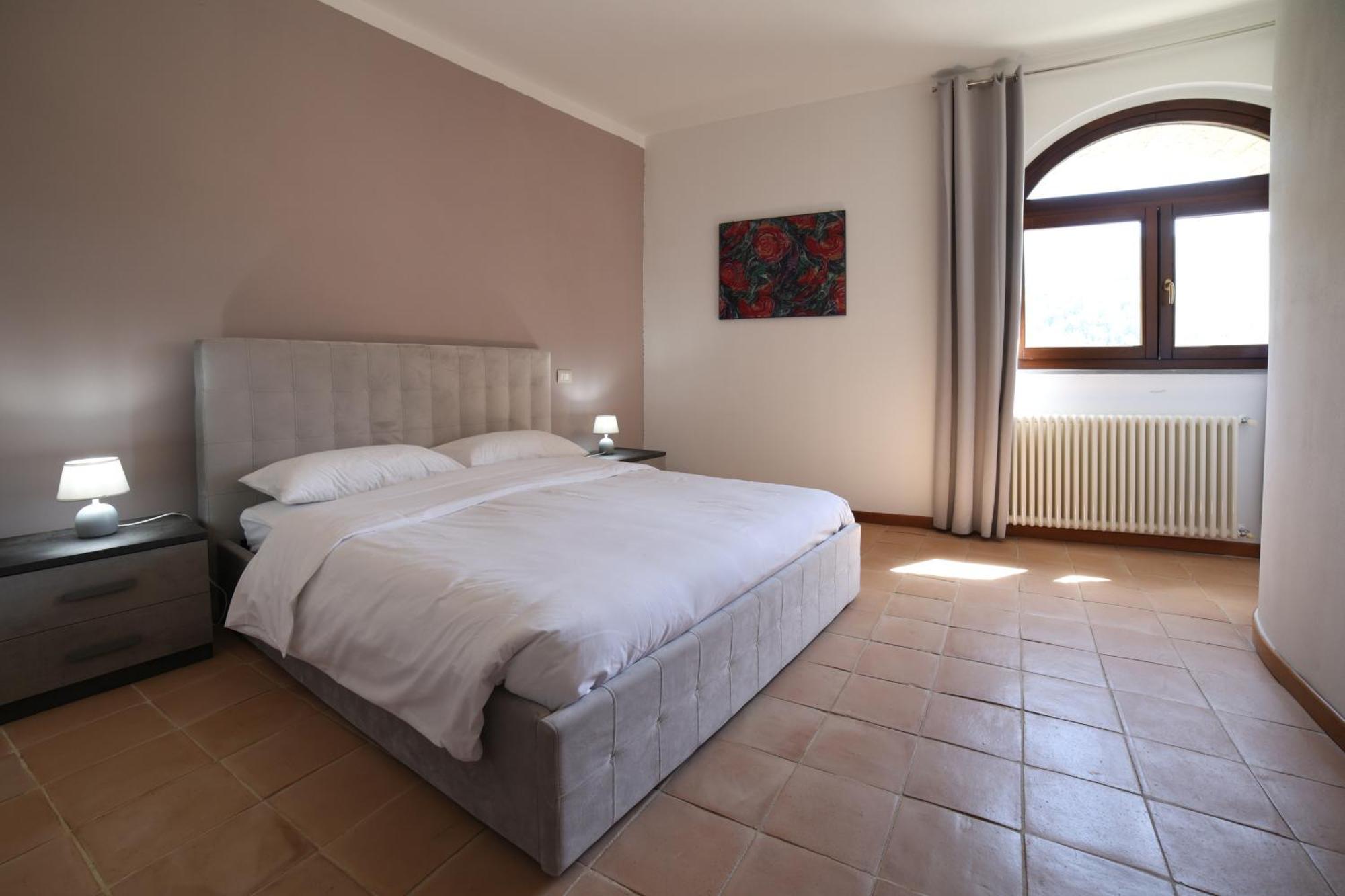 Ht Castello Di Campolongo Aparthotel Valfabbrica Luaran gambar