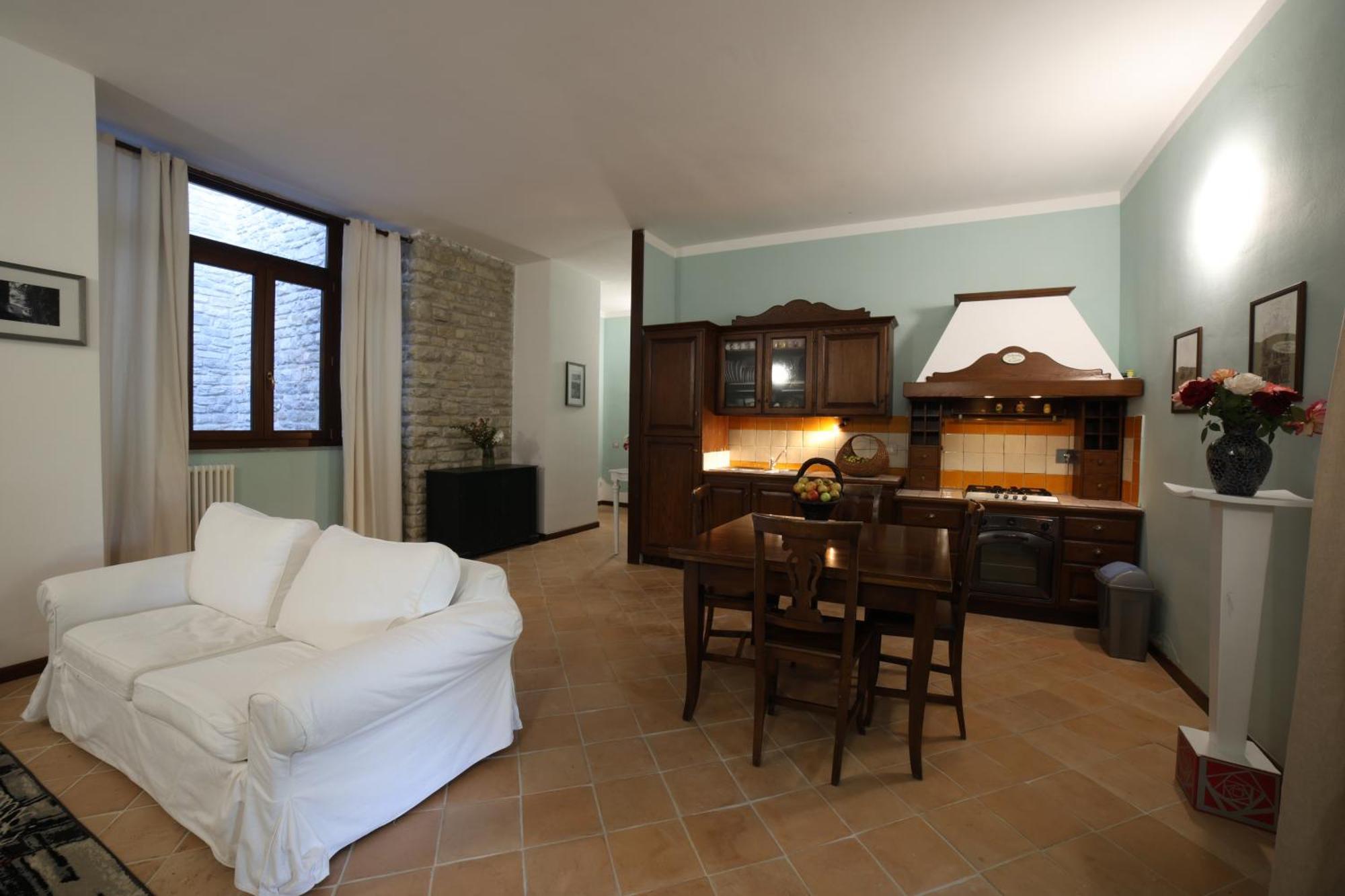 Ht Castello Di Campolongo Aparthotel Valfabbrica Luaran gambar