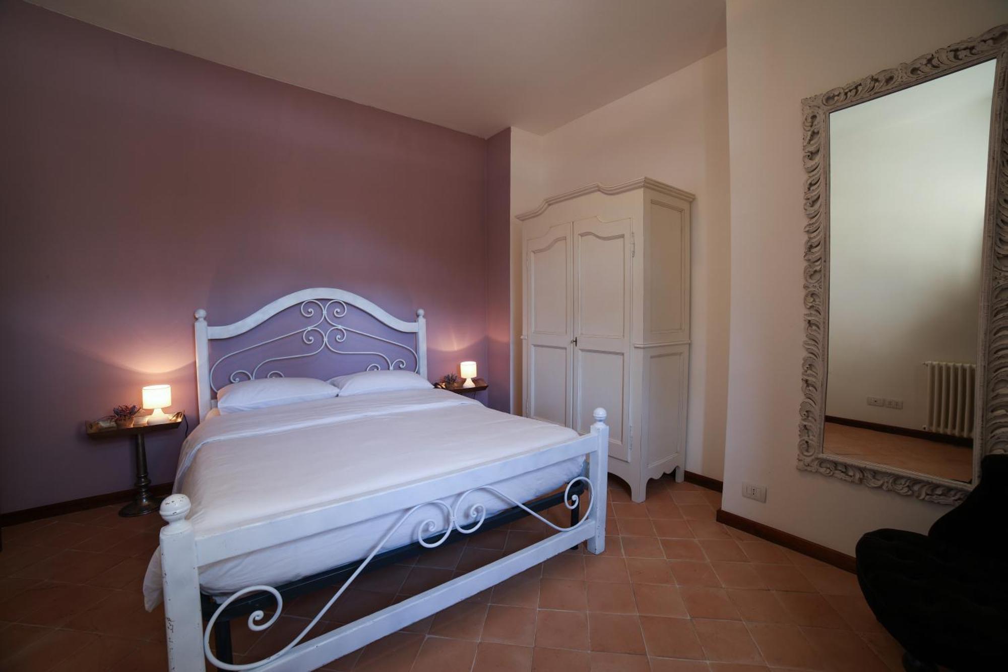 Ht Castello Di Campolongo Aparthotel Valfabbrica Luaran gambar