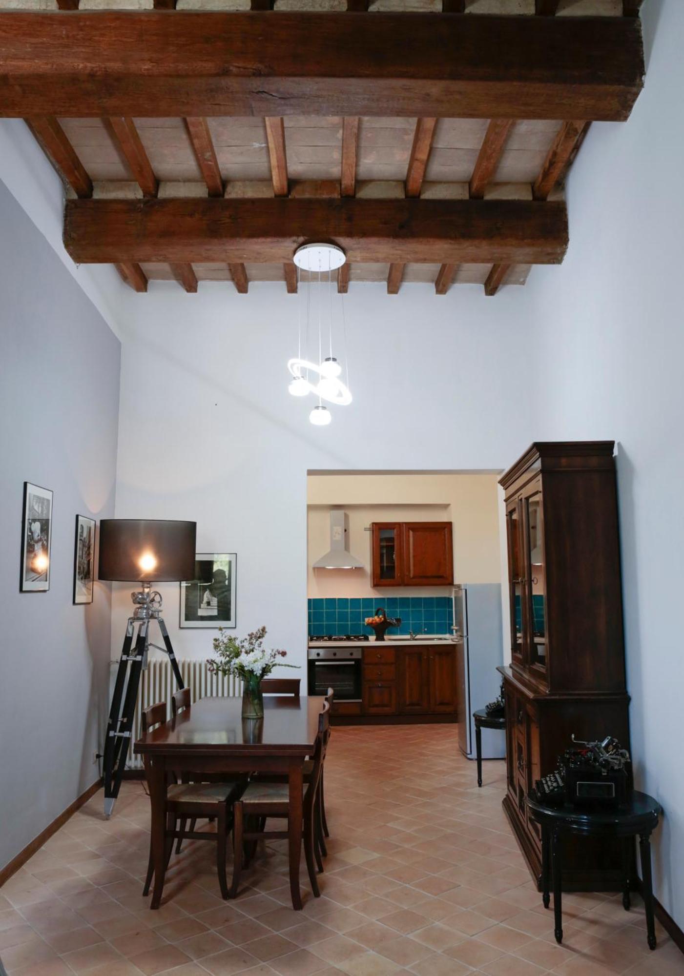 Ht Castello Di Campolongo Aparthotel Valfabbrica Luaran gambar